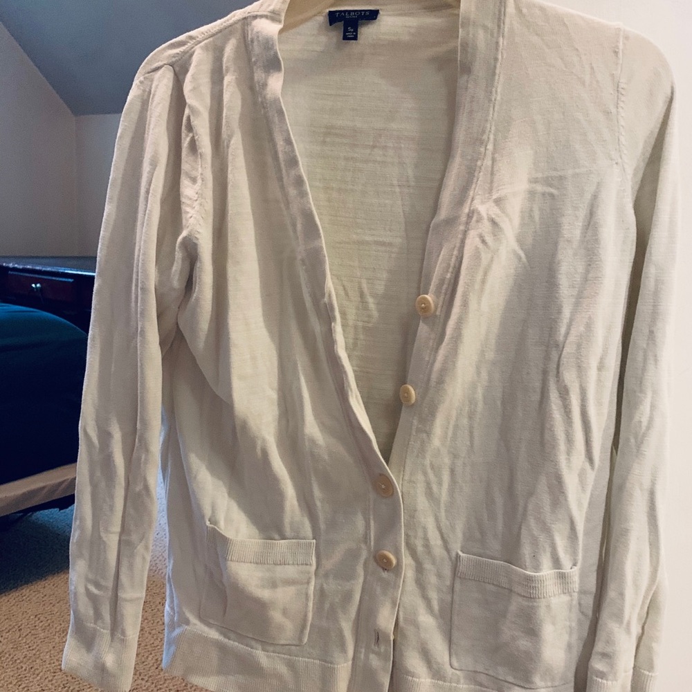White cardigan with cream buttons - Size Small